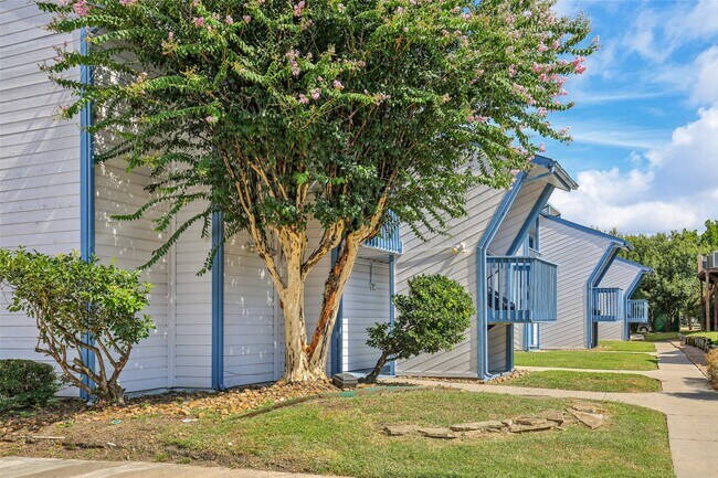 Foto del edificio - 13155 Walden Rd