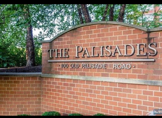 Foto del edificio - 100 Old Palisade Rd