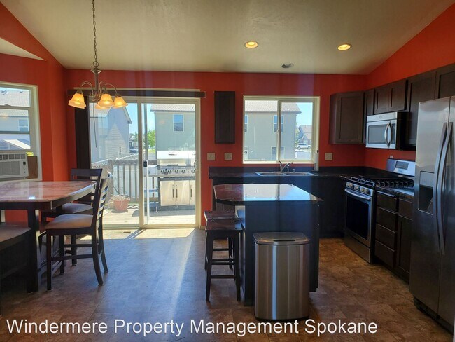 Foto del edificio - 2 br, 2 bath House - 12901 W 3rd Ave