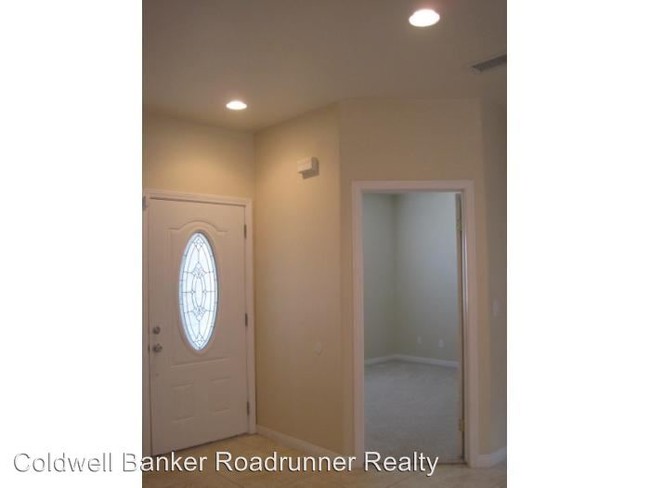 Building Photo - 6437 El Comino Rd