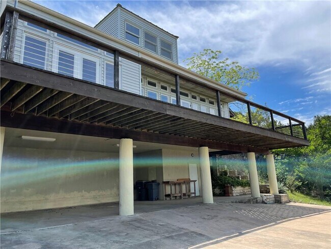Foto del edificio - 16317 Fisher Hollow Trail