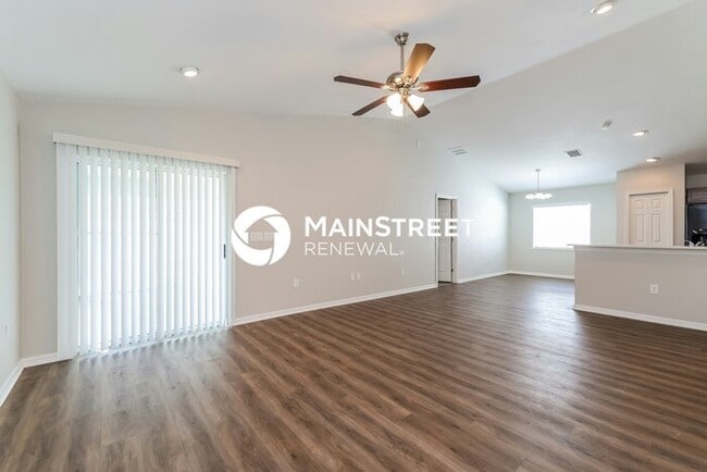 Building Photo - 4 Bedroom Pet-Friendly Home in MULBERRY, FL with Main Street Renewal