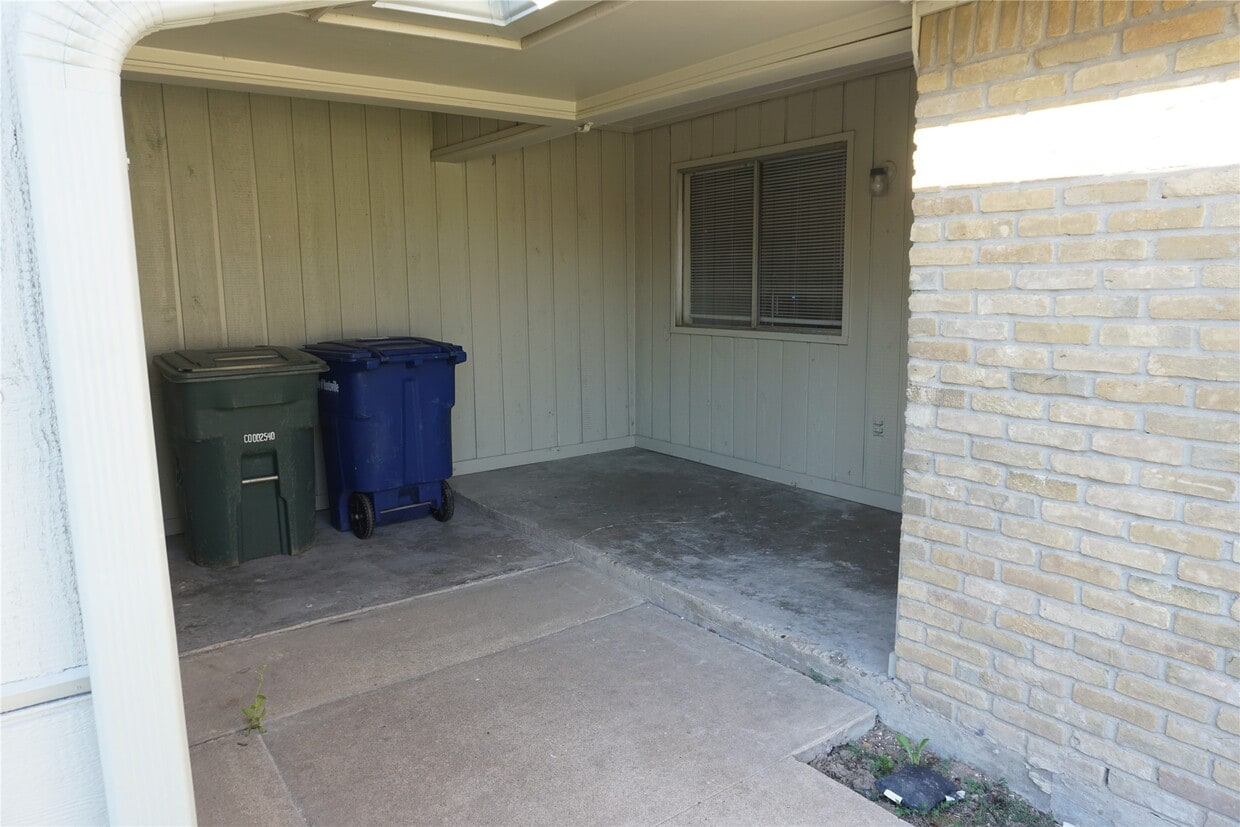 Foto principal - 1913 Normal Park Dr