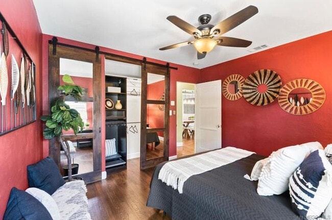 Building Photo - 4899 Circle Dr