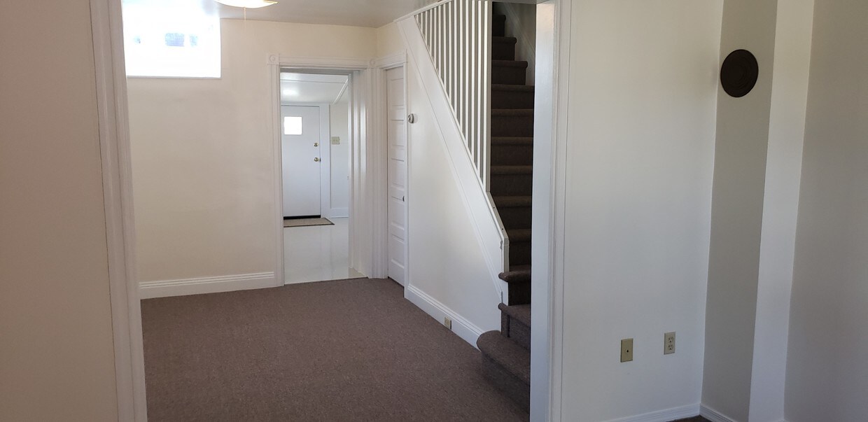 528 Pearl St, Catasauqua, PA 18032 Townhome Rentals in Catasauqua PA