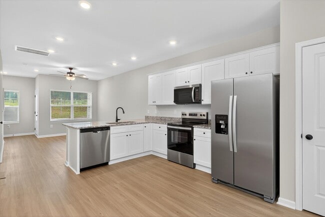Building Photo - 1256 Principal Featherstone Ave