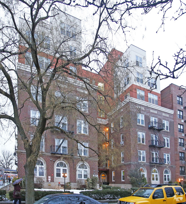 Building Photo - 490 Ocean Parkway