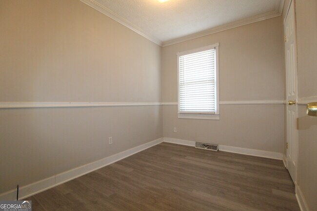 Foto del edificio - 16 Woodberry Dr