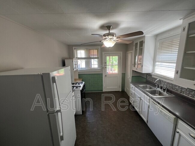Building Photo - 4057 Potomac St