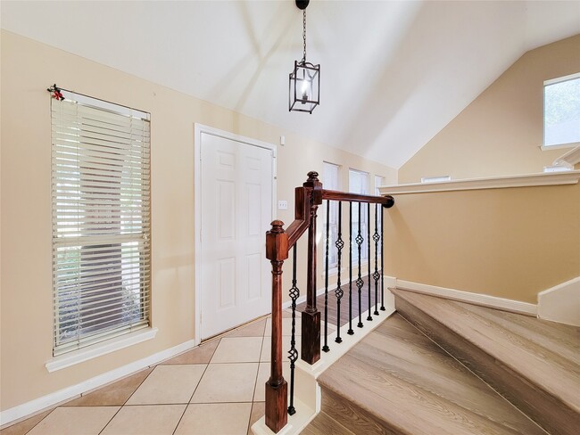 Building Photo - 4626 Jaymar Dr