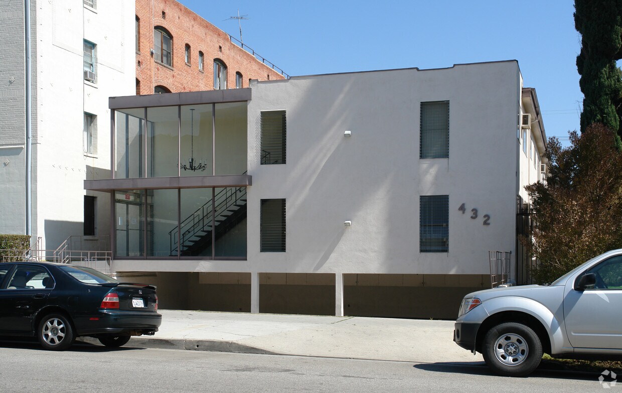 Foto principal - 432 S Manhattan Pl