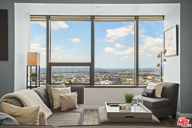 Foto del edificio - 1100 Wilshire Blvd
