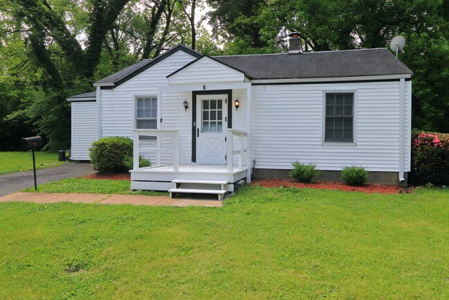 Building Photo - 6 Burdale Ct