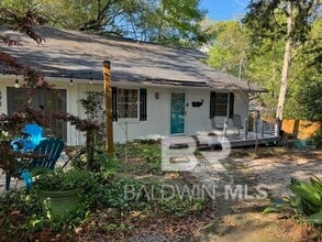 Building Photo - 571 Dogwood Ave