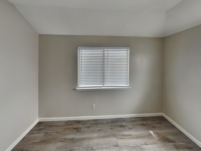 Foto del edificio - 12806 Boris Cove Trail