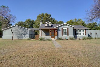 Building Photo - 2513 Murphy Dr