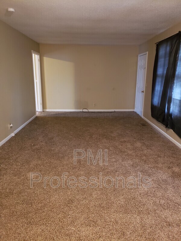 Building Photo - 1507 Bartway Dr