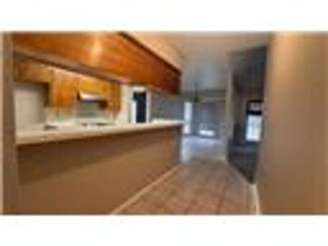 Building Photo - 3bd/2bth House