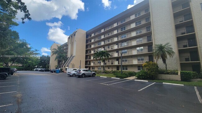 Foto del edificio - 3300 W Rolling Hills Cir
