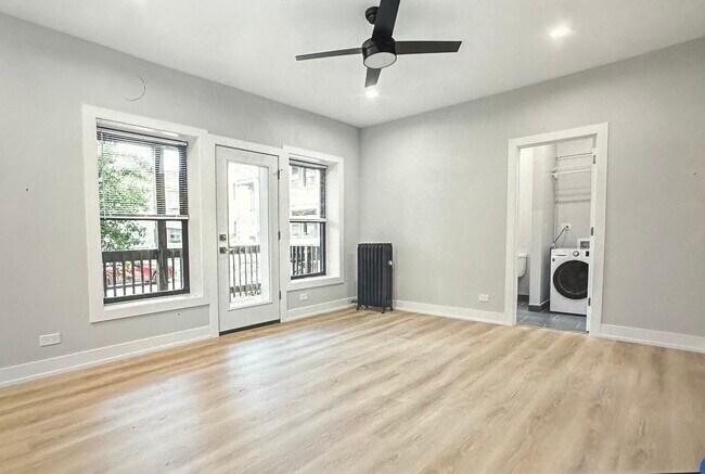 Foto del edificio - 6929 N Lakewood Ave