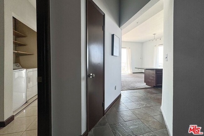 Foto del edificio - 488 E Ocean Blvd