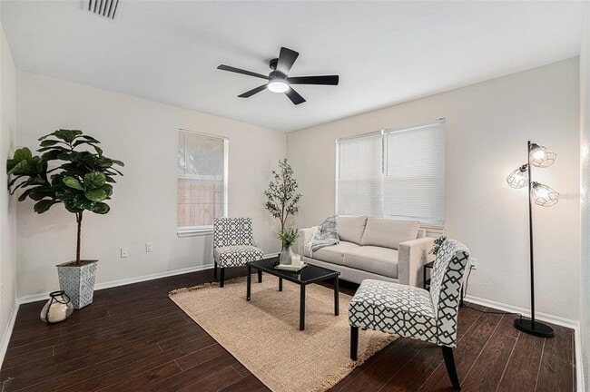 Foto del edificio - 3704 Carroway St