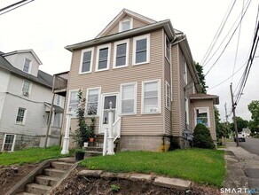 Building Photo - 56 French St