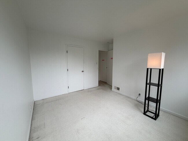Foto del edificio - 12 Parkside Ave