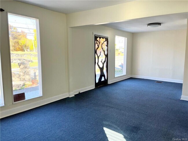 Building Photo - 1358 Kings Hwy