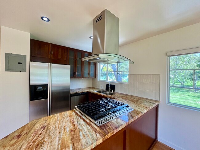 All appliances included - 5283 Village Grn