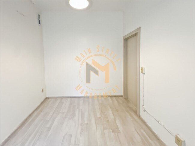 Building Photo - 354 Nicolet Blvd