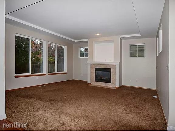 Building Photo - 4 br, 3 bath House - 4618 152nd Pl SE