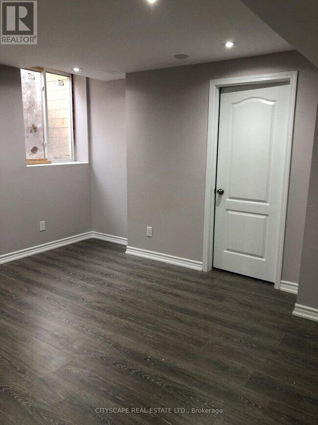 Photo du bâtiment - 16 Larande Ct