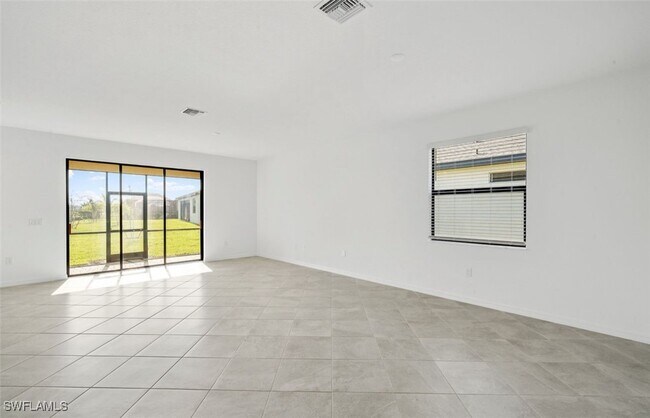 Foto del edificio - 15059 Palamos Cir