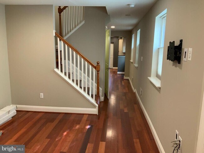 Foto del edificio - 202 S Washington St