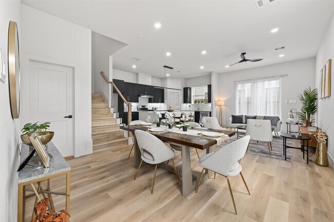 Foto del edificio - 975 Highland Lgt Ln