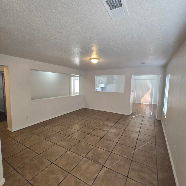 Building Photo - 8204 Tangerine Pl NW