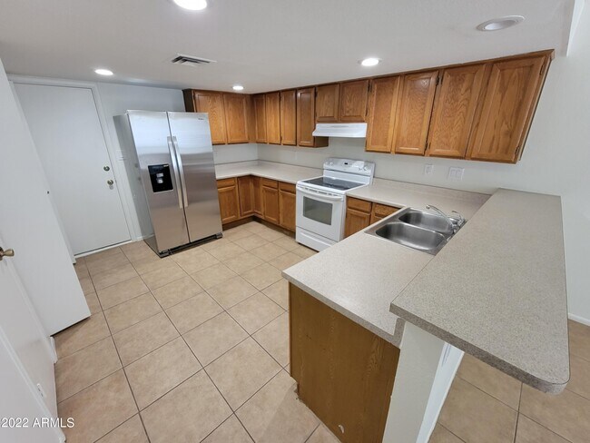Foto del edificio - 3862 W Harrison St