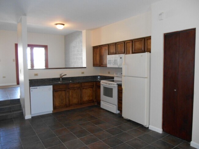 Foto del edificio - Eastside (Golf Links and Pantano) spacious 2nd floor 2 bed, 2 bath condo!