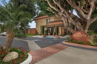 Building Photo - Los Arbolitos Huntington Beach Apartments