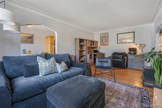 Foto del edificio - 1000 E 8th Ave