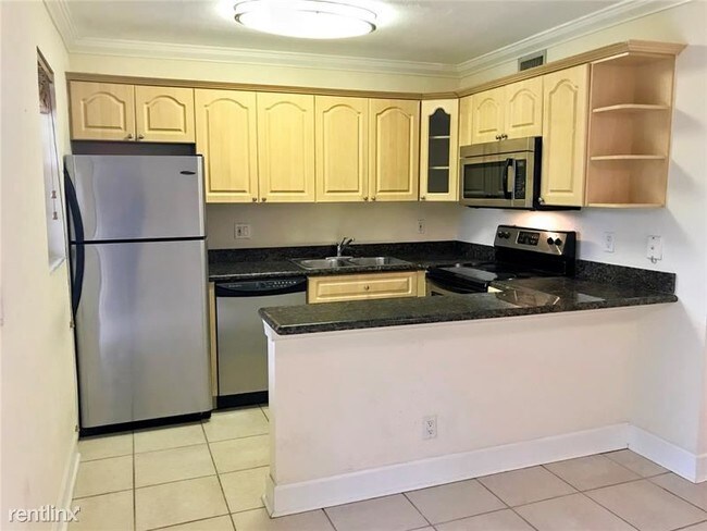 Foto del edificio - 1401 NE 53rd St