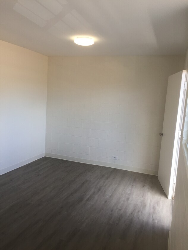 Primary Photo - 34 Hialoa St