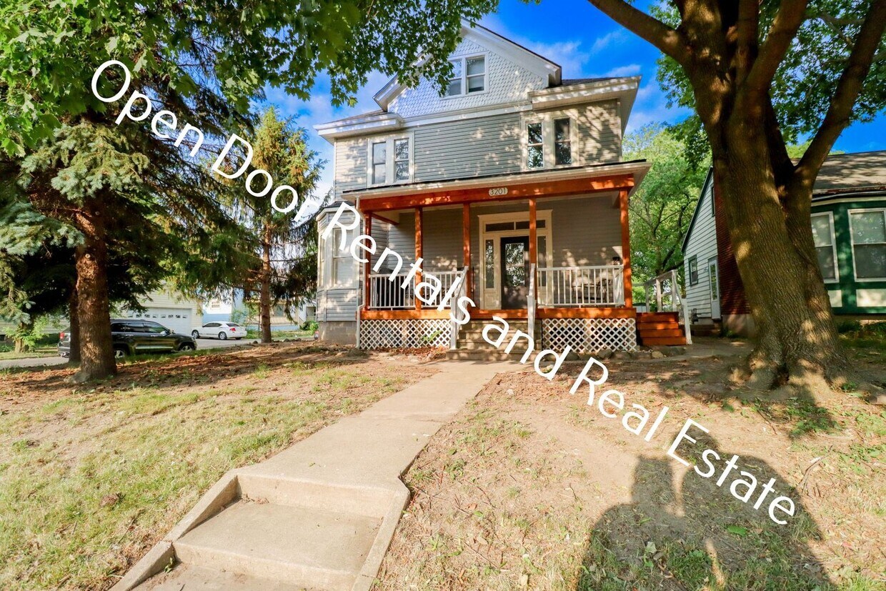 Foto principal - 3201 Fairfield Ave