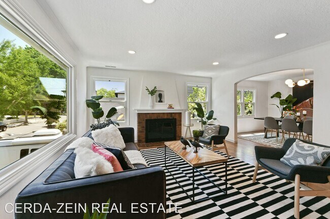 Foto del edificio - 3 br, 2.5 bath House - 2828 Windsor Dr