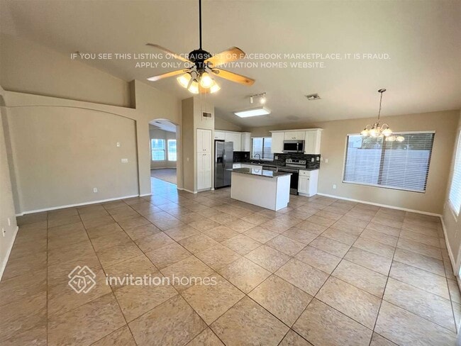 Building Photo - 13391 W Ironwood St