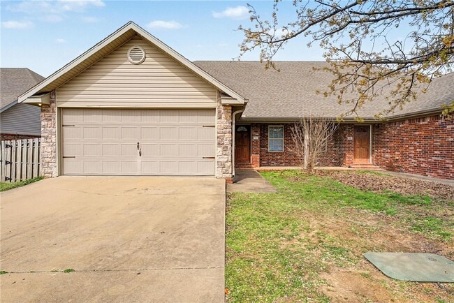 Foto del edificio - 3102 SW Deerfield Blvd