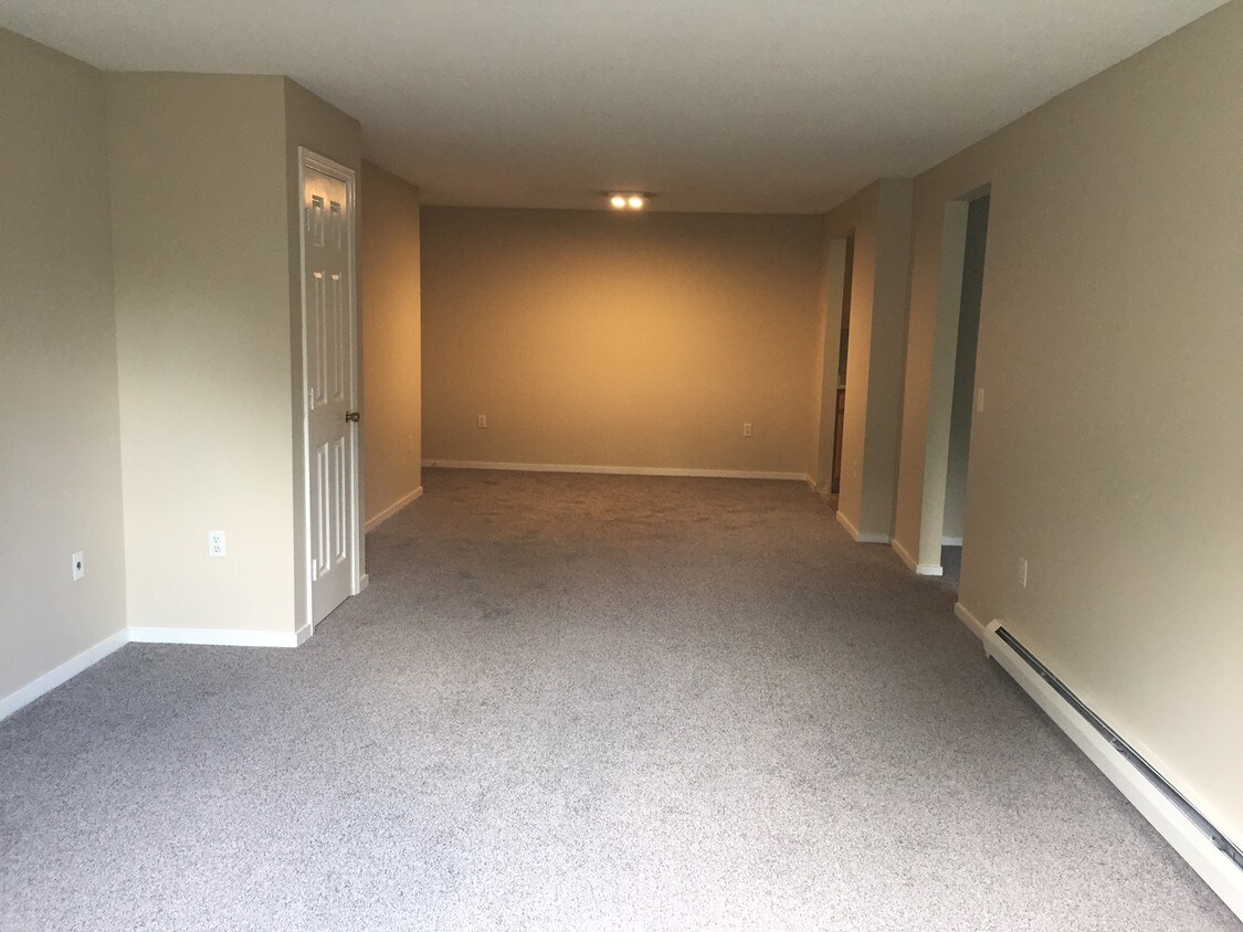 6 Midhurst Rd Unit 623, Nashua, NH 03062 Room for Rent in Nashua, NH