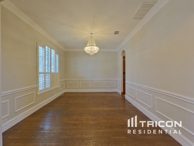 Foto del edificio - 5715 Danville Ln