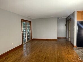 Building Photo - 611 W Cherry Ln